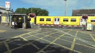 Birkdale Level Crossing [upl. by Dimmick481]